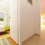 Apartment Vlado *