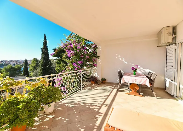 Vlado Appartement *
